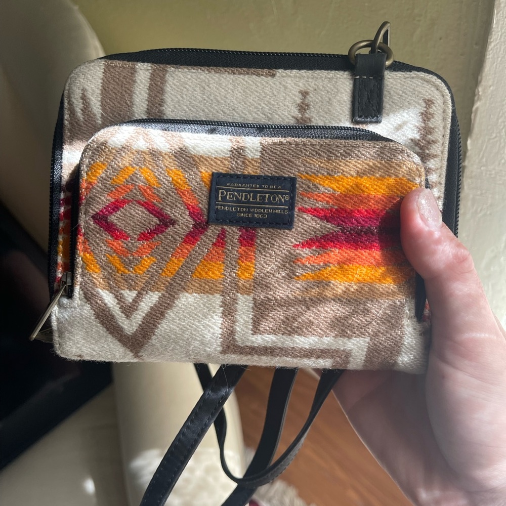 Pendleton Women’s Wallet Clutch